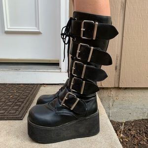 Platform Demonia boots
